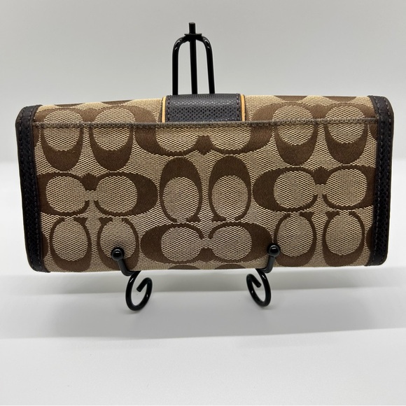 Coach Signature Wallet - Picture 2 of 10